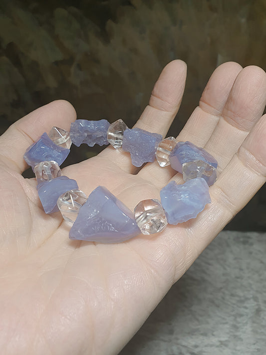 Freeform slightly polished natural Blue Lace Agate and faceted smooth edges natural Clear Quartz bracelet [Natural Crystals] 随形蓝纹玛瑙切面天然白水晶手链