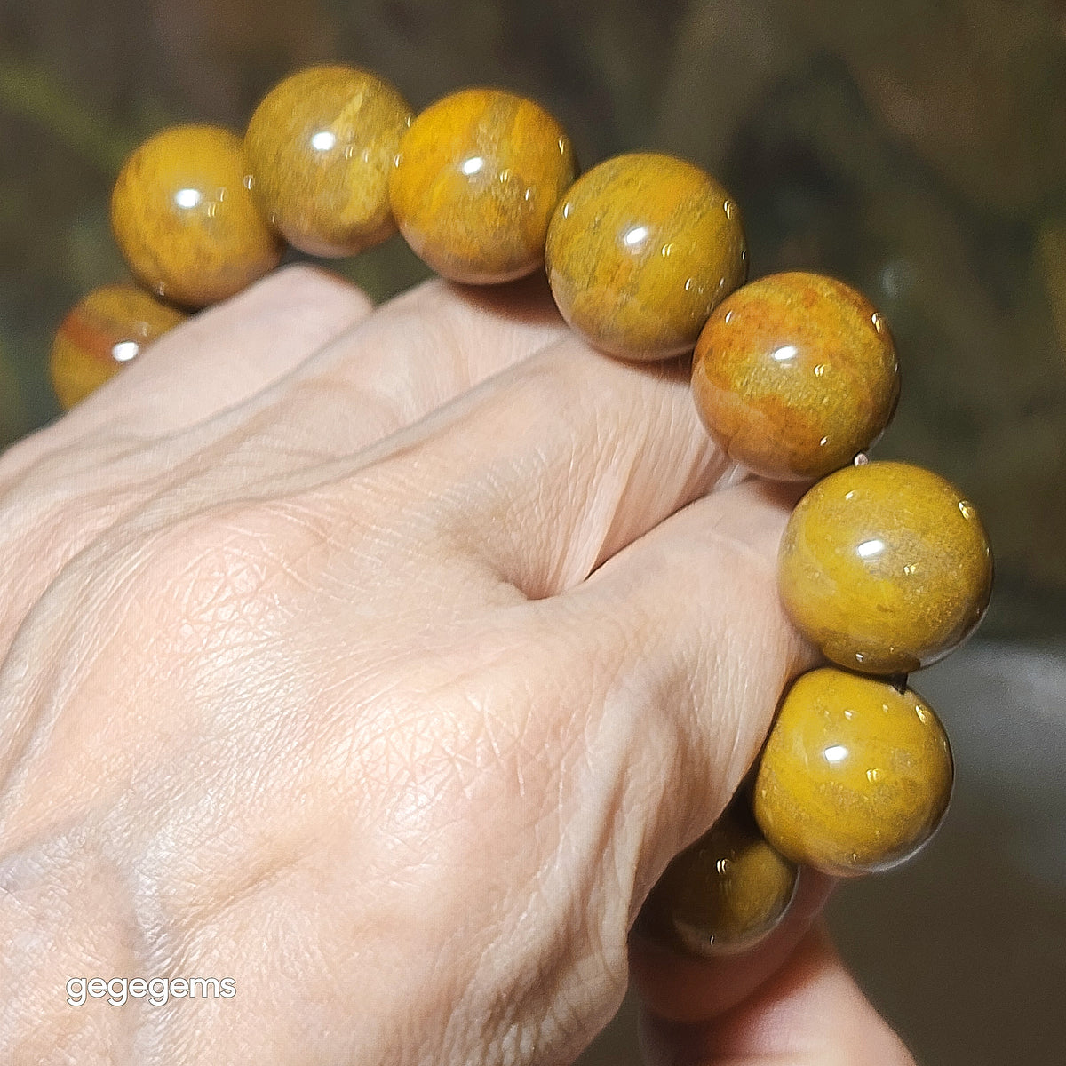 Gegegems Collection 16mm Premium Madagascar Petrified Wood brownish yellow natural pattern bracelet [Natural Crystal] 精品16毫米马达加斯加木化石褐黄天然木纹手链