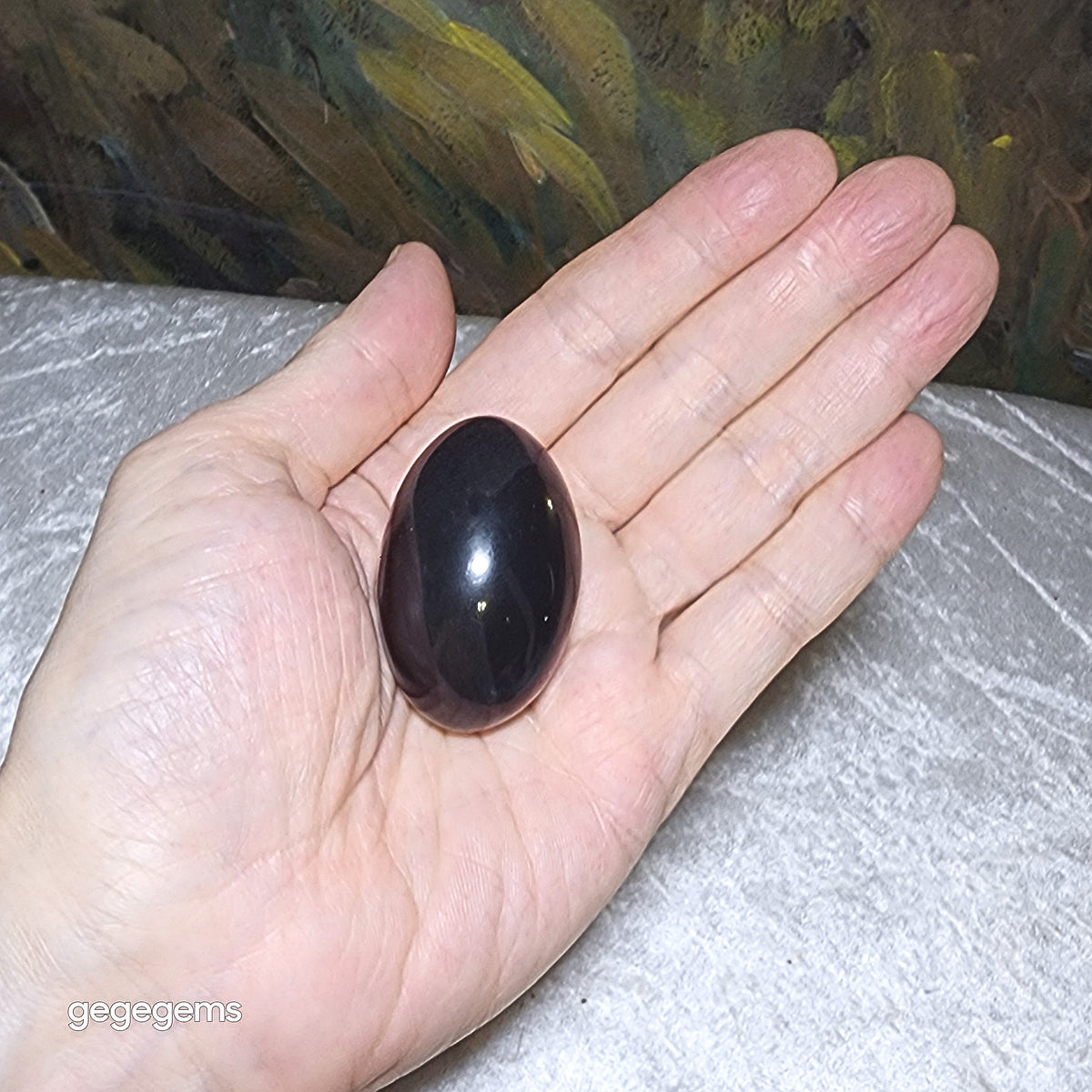 4.5cm Narmada Black Shiva Lingam handheld [Natural Crystal]