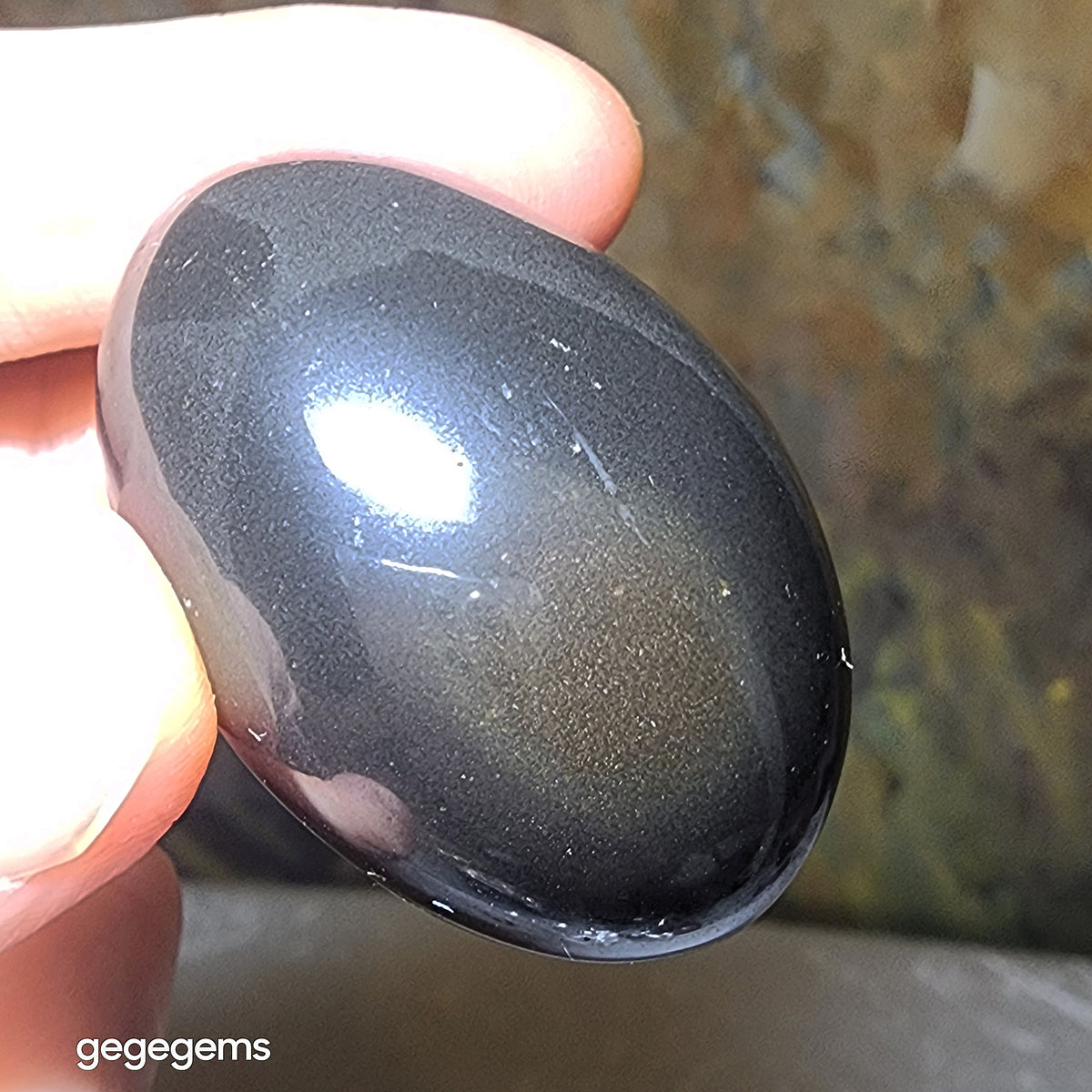 4.5cm Narmada Black Shiva Lingam handheld [Natural Crystal]