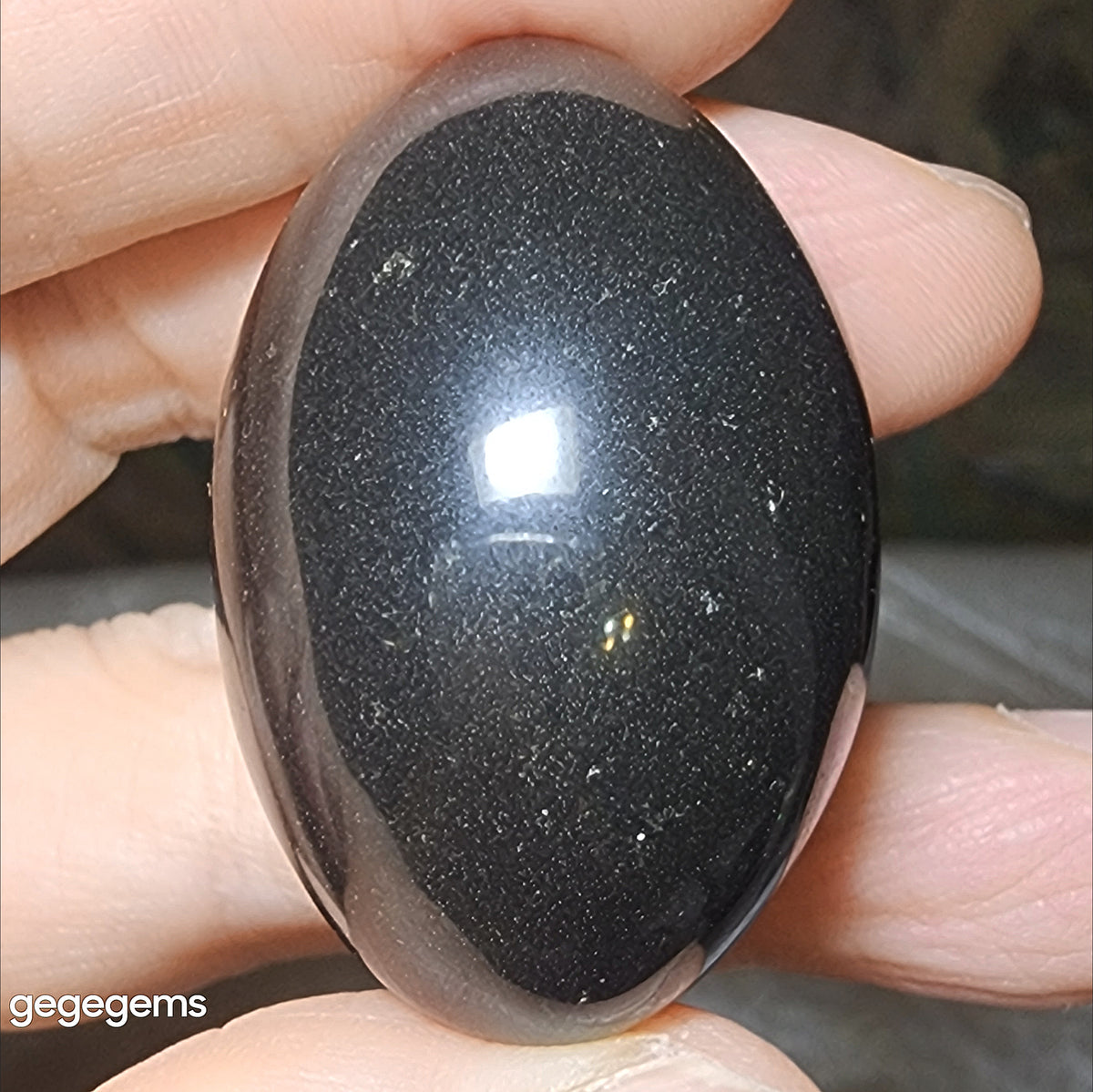 4.2cm Narmada Black Shiva Lingam handheld [Natural Crystal]