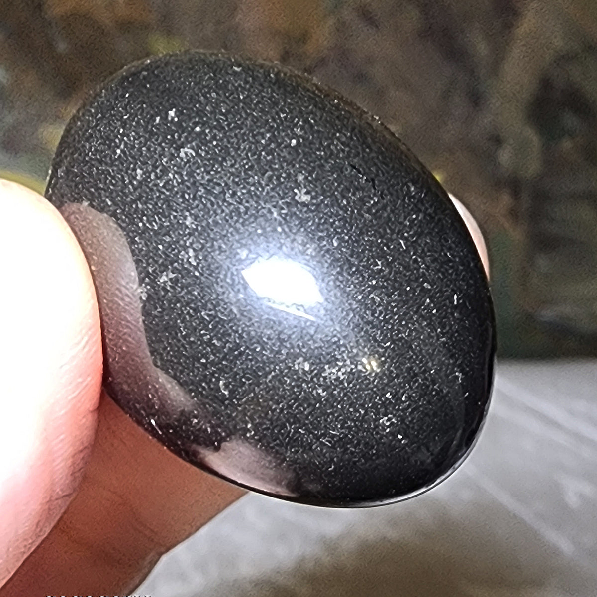 4.2cm Narmada Black Shiva Lingam handheld [Natural Crystal]