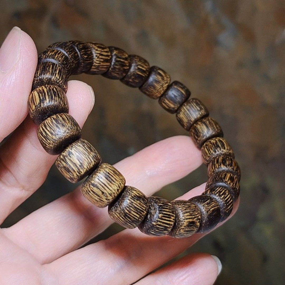 11.5mm South East Asian Agarwood traditional old style bead bracelet (with certificate) 11.5毫米星洲系沉香老型珠手链(带证书)