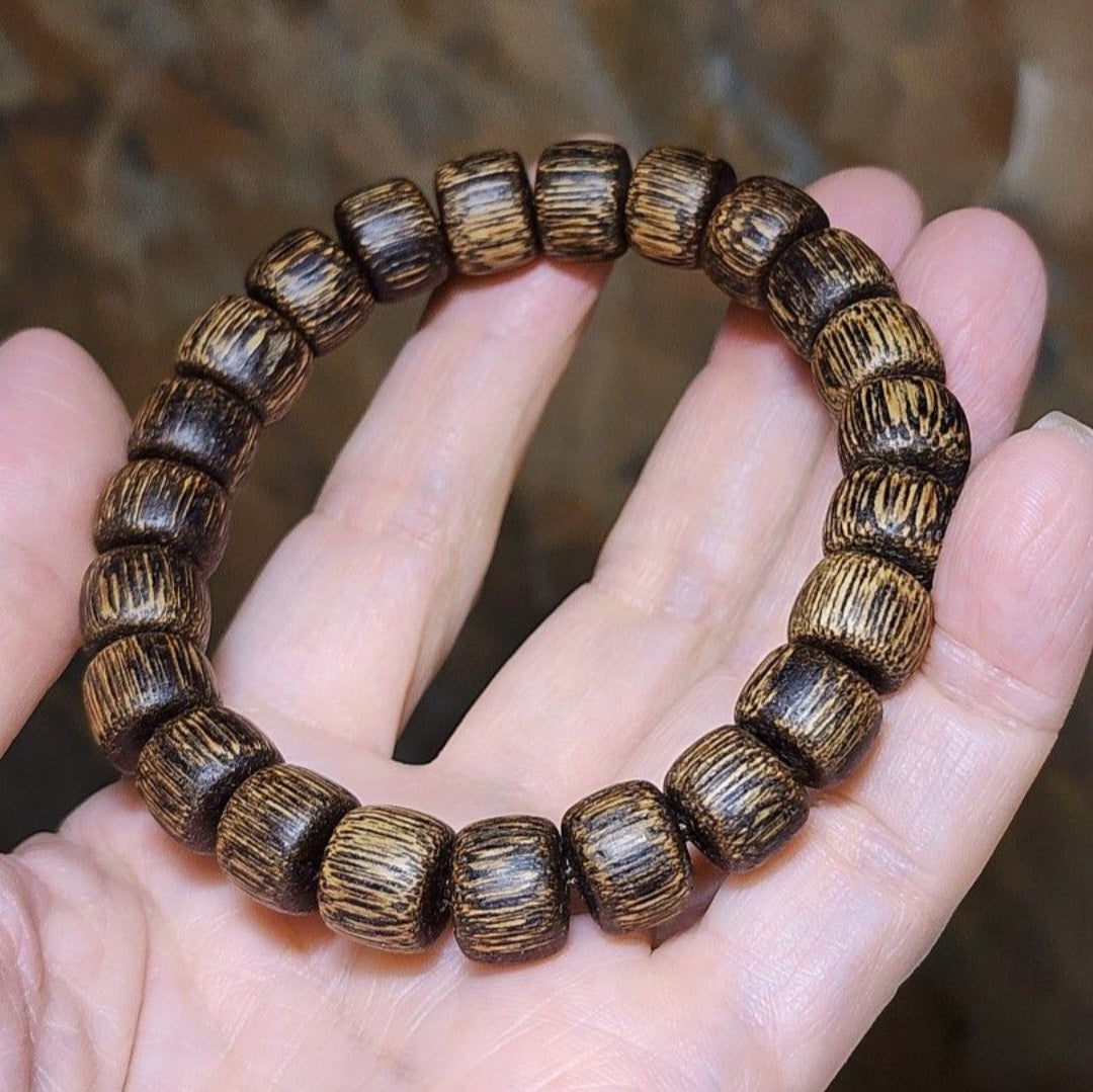 11.5mm South East Asian Agarwood traditional old style bead bracelet (with certificate) 11.5毫米星洲系沉香老型珠手链(带证书)