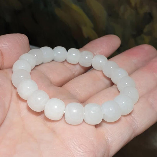 10mm Premium Qinghai old mine Icy white Nephrite "traditional old style cut beads" Jade bracelet [Natural Crystyal] 10毫米青海老料冰白和田玉老型珠手链