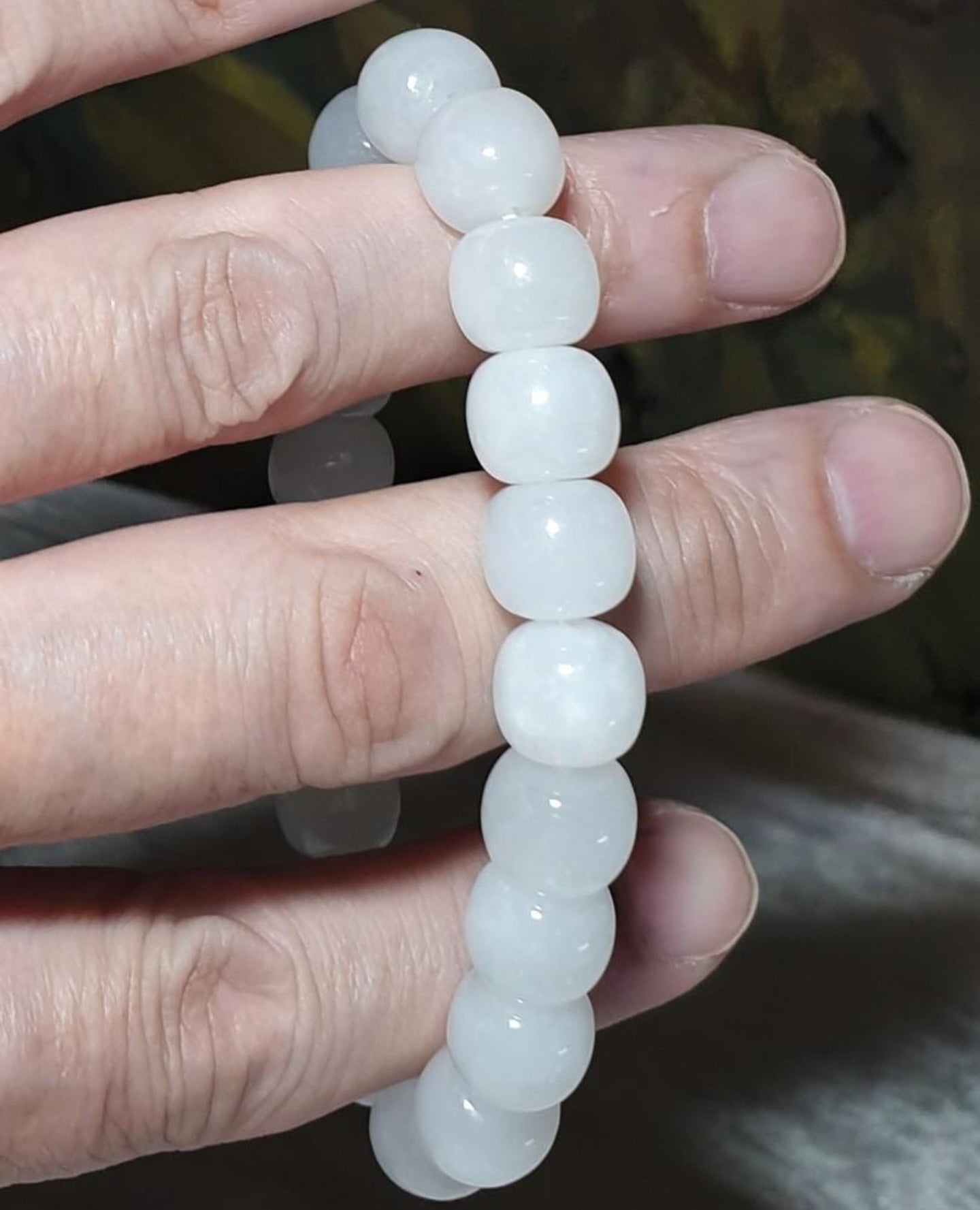10mm Premium Qinghai old mine Icy white Nephrite "traditional old style cut beads" Jade bracelet [Natural Crystyal] 10毫米青海老料冰白和田玉老型珠手链