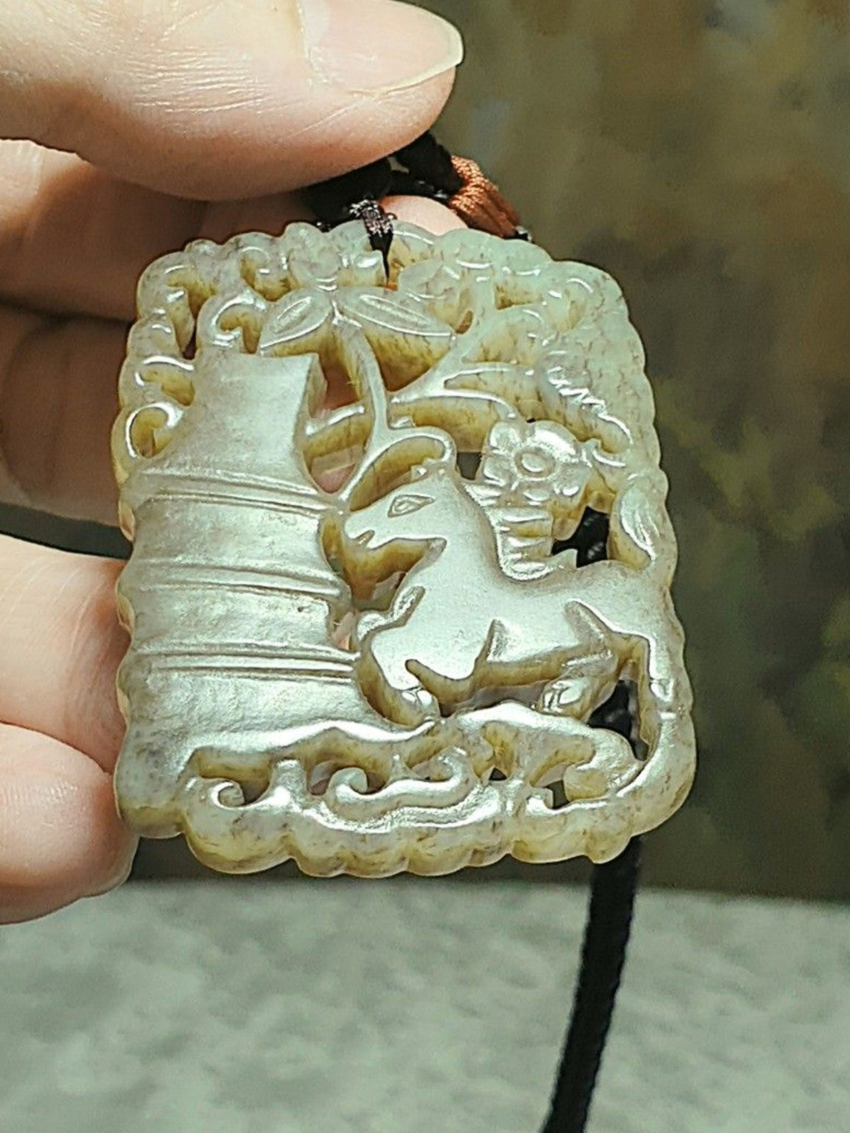 Premium Nephrite caramel brown Plum Blossom, Bamboo & Horse Jade pendant (with certificate) 优质和田玉且末全糖青梅竹马(梅花竹马)吊坠(带证书)