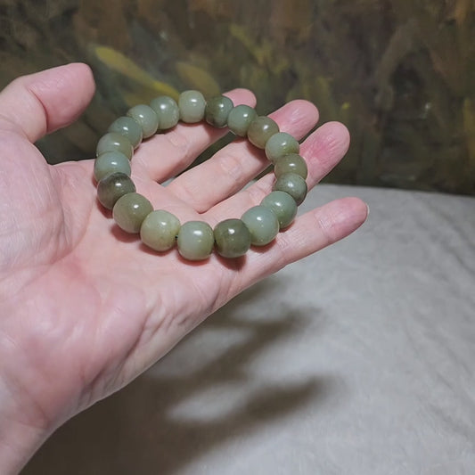 13mm premium greenish caramel brownish Nephrite "traditional old style beads" bracelet (with certificate) 13毫米和田玉且末青白糖老型珠手链(带证书)