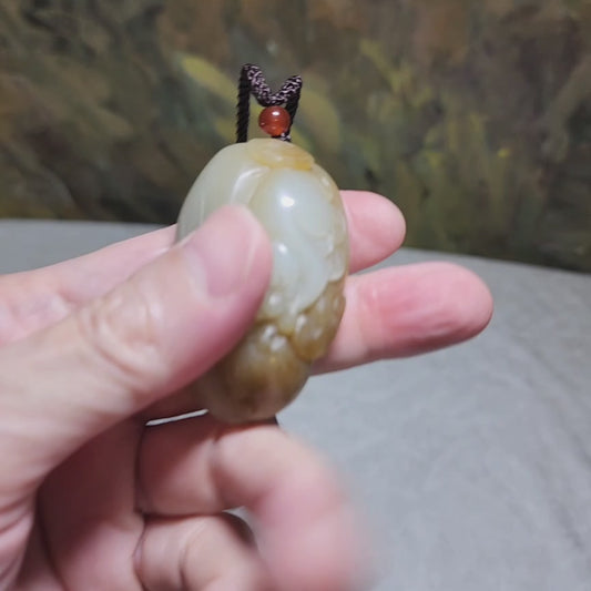 Gegegems Collection premium good greasiness natural Nephrite white & caramel brown Monkey Longevity Peach财 (Wealth) 福 (Blessings) Jade large pendant/handheld (with certificate) 和田玉且末糖白油润财福猴子寿桃古铜钱吊坠/手把(带证书)