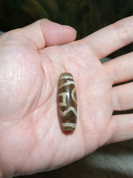 Aged Tibetan Xang Xung (Zhang Zhung) "Xi Zeng Haui Xhu" Dzi with lots of very fine red spots (with certificate, necklace string) 西藏老矿象雄满细朱砂息增怀诛天珠(带证书送项链绳)