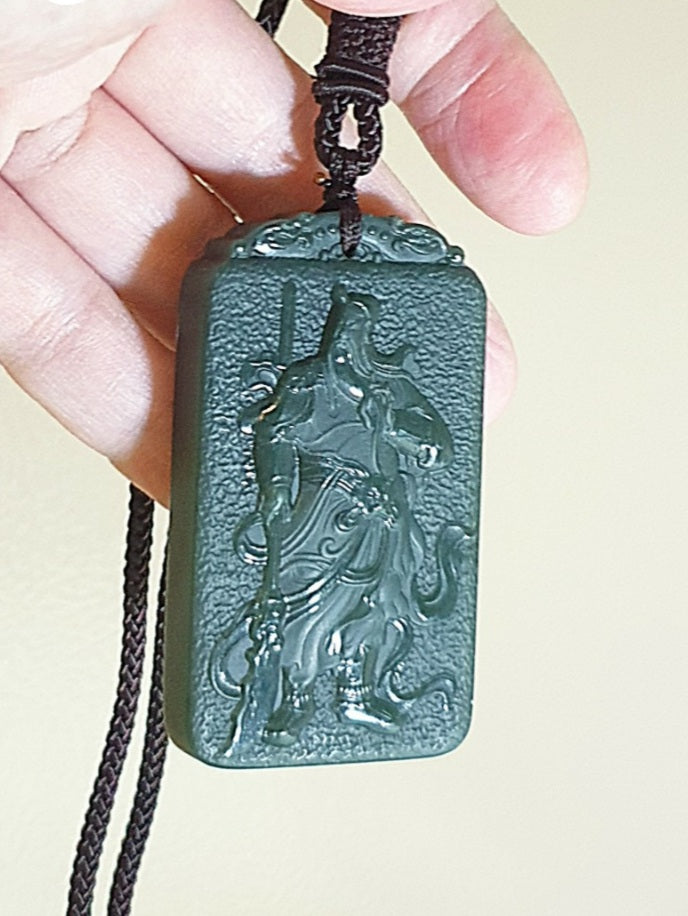 Premium natural deep greenish Nephrite double sides carvings Guan Gong (Guan Yu) pendant/handheld (with certificate) [Natural Crystal] 和田玉塔青深绿双面雕刻忠义护国关公吊坠/手把(带证书) ~~~ 神威遠鎮協天護國, 心昭日月忠義千秋。