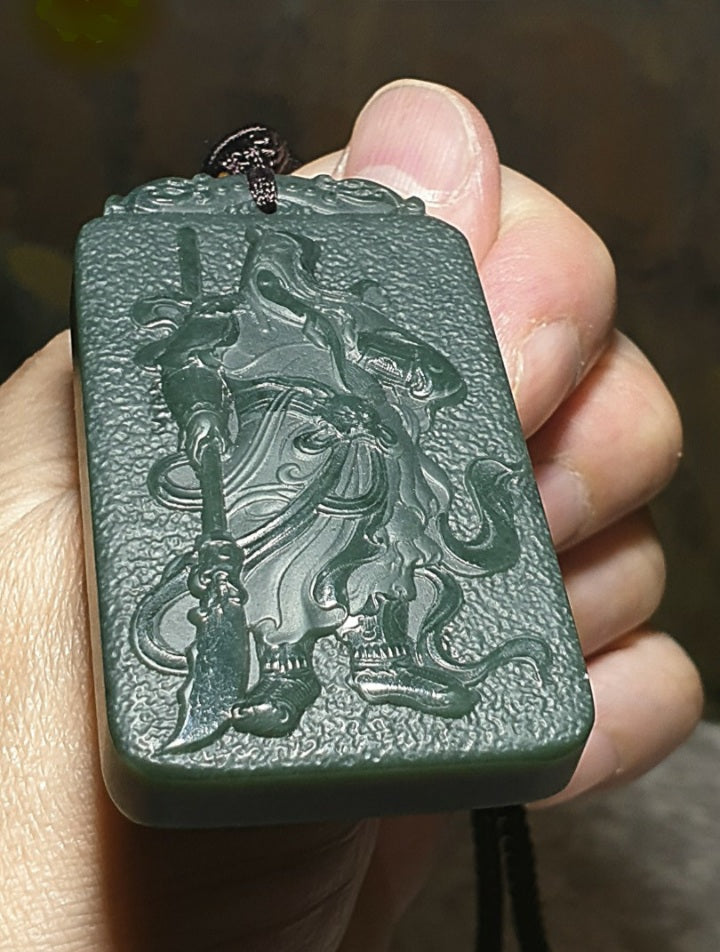 Premium natural deep greenish Nephrite double sides carvings Guan Gong (Guan Yu) pendant/handheld (with certificate) [Natural Crystal] 和田玉塔青深绿双面雕刻忠义护国关公吊坠/手把(带证书) ~~~ 神威遠鎮協天護國, 心昭日月忠義千秋。