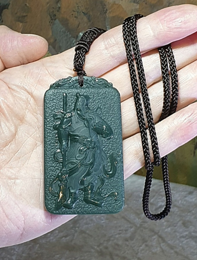 Premium natural deep greenish Nephrite double sides carvings Guan Gong (Guan Yu) pendant/handheld (with certificate) [Natural Crystal] 和田玉塔青深绿双面雕刻忠义护国关公吊坠/手把(带证书) ~~~ 神威遠鎮協天護國, 心昭日月忠義千秋。