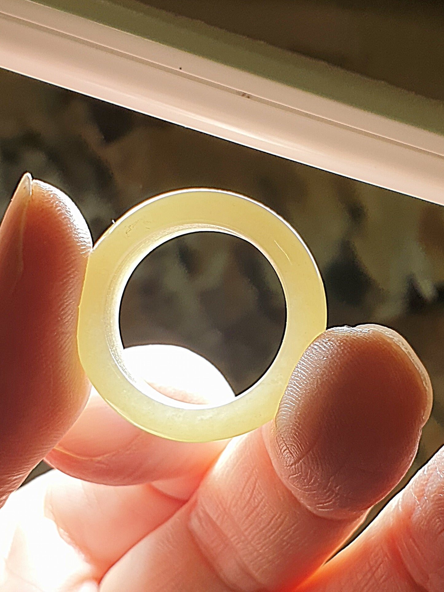 19.7mm Premium Nephrite natural light green with slight yellow hue Jade ring/small thumb ring (with certificate) 19.7毫米和田玉天然浅青带微黄戒指/小扳指(带证书)