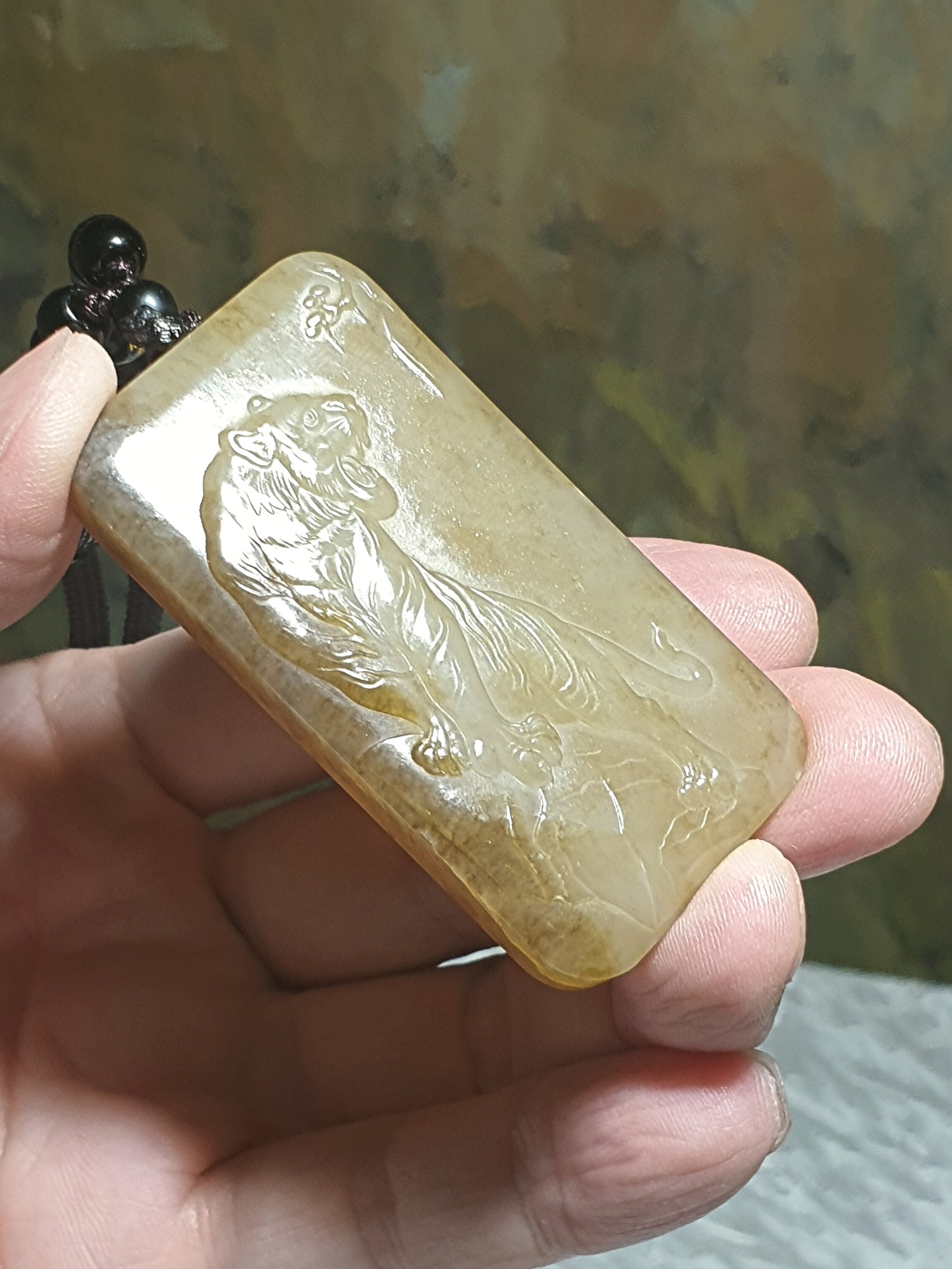 Premium high greasiness natural untreated Nephrite caramel brown Tiger in Landscape Jade pendant (with certificate) [Natual Crystal] 细腻油润和田玉且末深浅糖虎牌(带证书)