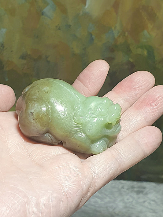 Rare large premium Nephrite greenish yellowish caramel brownish 3-dimensional Pi Xiu Jade handheld/display (with certificate) [Natural Crystal] 罕见大尺寸和田玉黄口料且末糖立体貔貅手把/摆件(带证书)