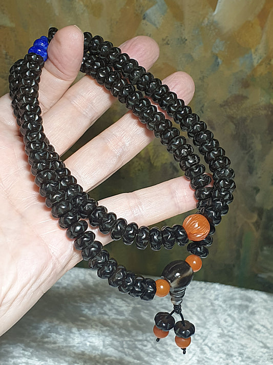 9mm Coconut Pedicel carved Bai Xiang Zi 108 mala necklace with a 10.3mm aged Baoshan Nan Hong carved Bai Xiang Zi, natural untreated Lapis lazuli Hulu and Tibetan Hulu guru bead 9毫米椰蒂雕刻百(柏)香子108念珠项链配10.3毫米老矿保山南红百香籽、原矿青金石葫芦、藏式佛头及7毫米保山南红