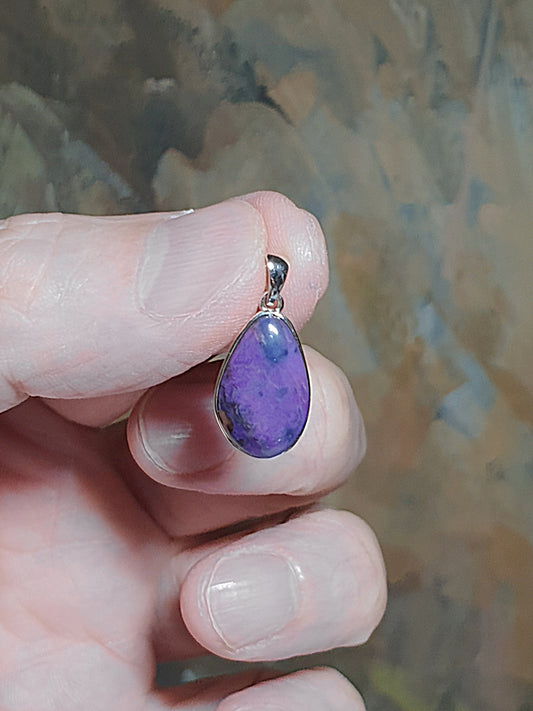 Premium natural untreated old mine Sugilite pendant [Natural Crystal] 优质天然无优化老矿舒俱来吊墜