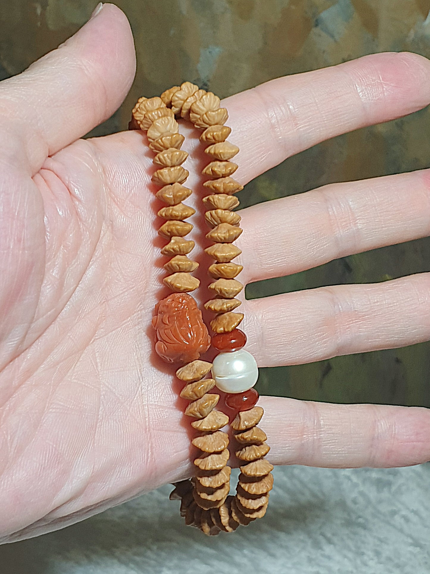 8.3mm "Double sides Lotus" seed (Gold Leaf Bodhi) 108 mala 2 rounds bracelet with natural Fresh Water Pearl and Nan Hong Pi Xiu & abacus beads  8.3毫米天然双面莲花(又名钱串子、金叶菩提、金钱菩提、招财纳福)108念珠绕手两圈手链配天然淡水珍珠、南红貔貅与算盘子