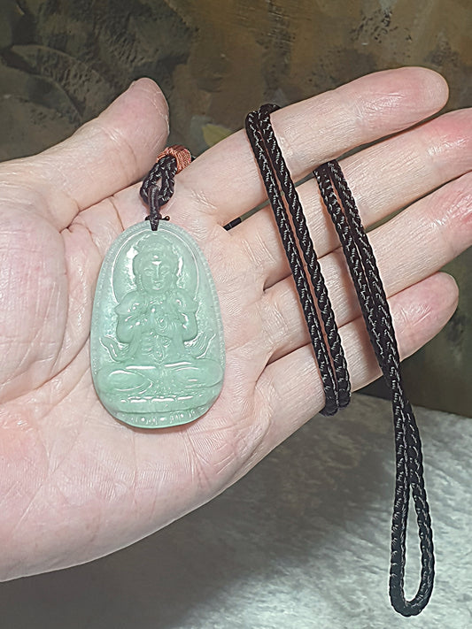 Type A Jadeite light green Mahavaircana (natal guardian for zodiac Goat & Monkey) Jade pendant (with certificate) [Natural Crystal] 翡翠淡绿大日如来(合生肖猴、羊)吊坠(带证书)