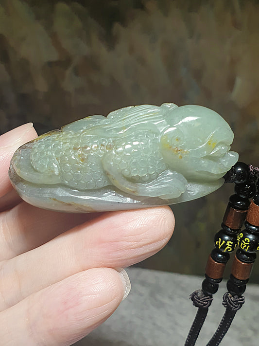 Hetian Pebble Nephrite light green hand carved 3-Leg Toad and Ancient Coin jade pendant/handheld (with certificate) [Natural Crystal] 和田玉籽玉淡绿黄沁手工雕刻三脚金蟾铜钱吊坠/手把(带证书)