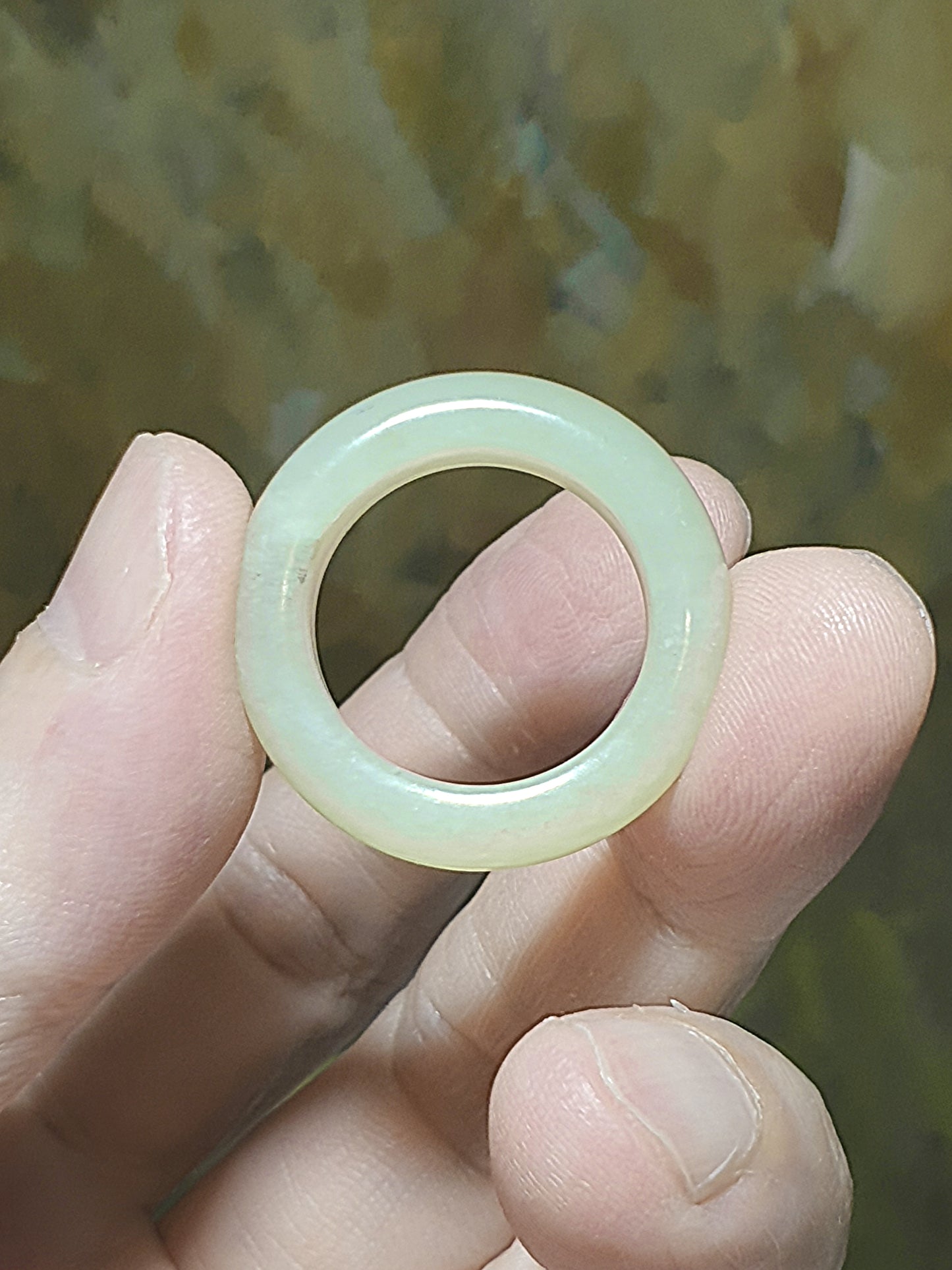 19.7mm Nephrite warm white big Jade ring/small thumb ring (with certificate) 19.7毫米和田玉暖白大戒指/小扳指(带证书)