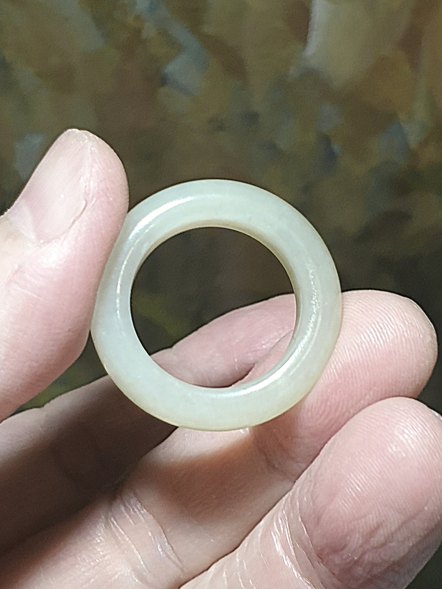 19.7mm Nephrite warm white big Jade ring/small thumb ring (with certificate) 19.7毫米和田玉暖白大戒指/小扳指(带证书)