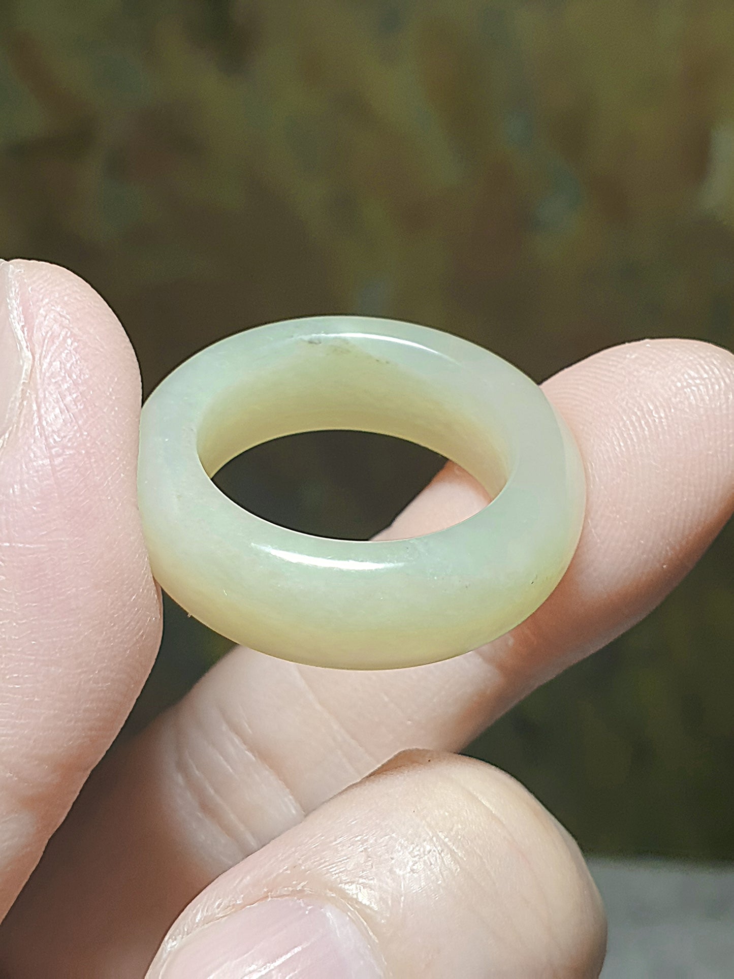 19.7mm Nephrite warm white big Jade ring/small thumb ring (with certificate) 19.7毫米和田玉暖白大戒指/小扳指(带证书)