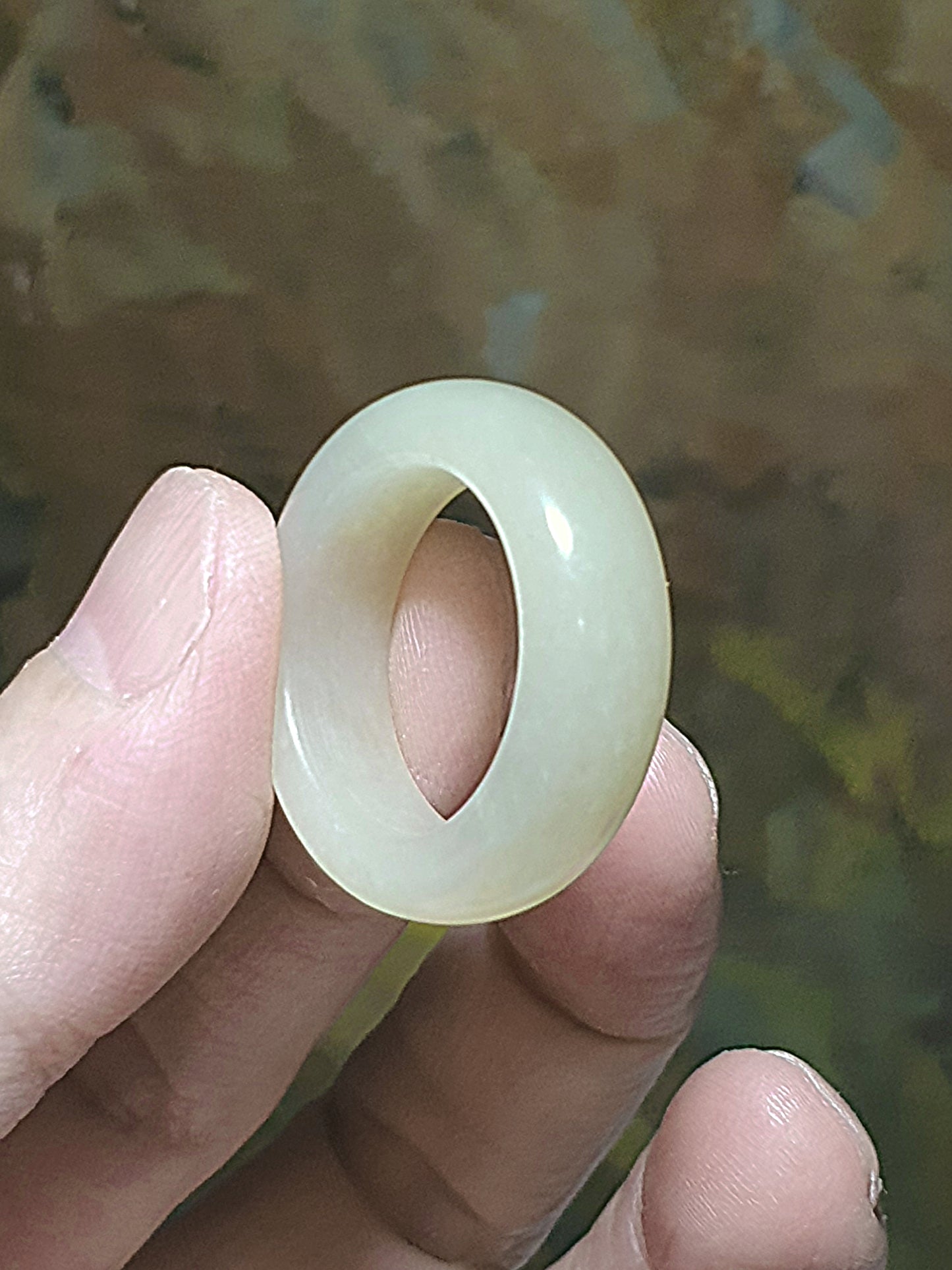 19.7mm Nephrite warm white big Jade ring/small thumb ring (with certificate) 19.7毫米和田玉暖白大戒指/小扳指(带证书)