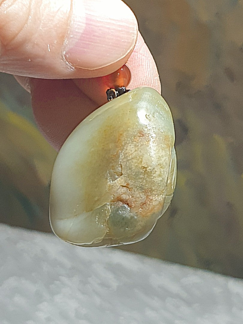 Hetian Pebble Nephrite hand carved Goldfish & Bamboo Basket Jade pendant (with certificate) [Natural Crystal] 和田玉籽玉全手工雕刻年年有余(金鱼、鱼篓)吊坠(带证书)