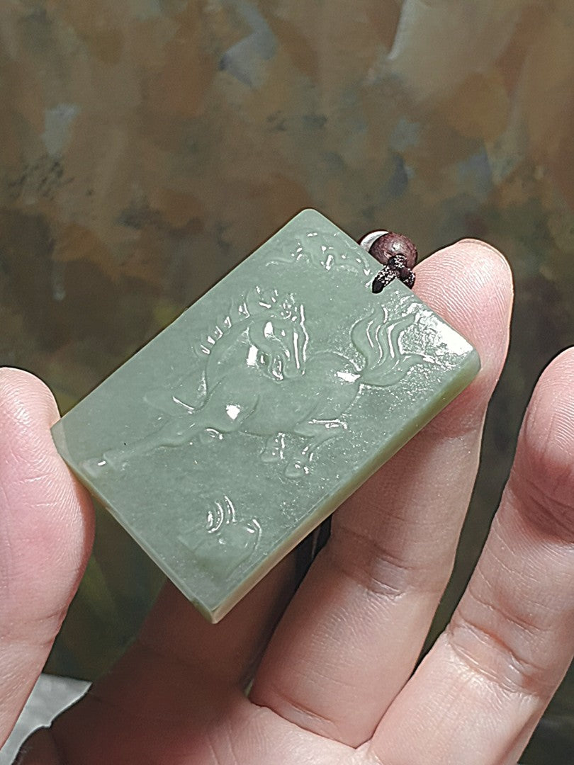 Nephrite light greenish Horse and Bat Jade pendant (with certificate) [Natural Crystal] 和田玉青白福(蝙蝠)马吊坠(带证书)