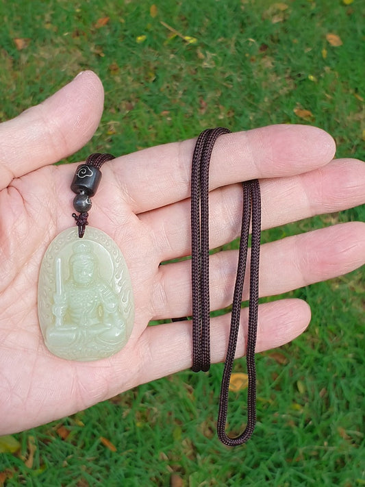 Nephrite light greenish with yellow hue Acalanātha/Acala (natal god for zodiac Rooster) pendant (with certificate) 和田玉高青白带微黄调不动明王(生肖鸡守护神)吊坠(带证书)