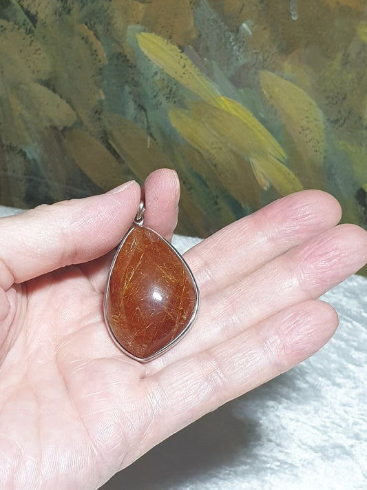 21.25 grams large size all natural reddish golden Rutilated Quartz and 925 Silver pendant [Natural Crystal] 21.25克大尺寸红金丝发晶925银吊坠